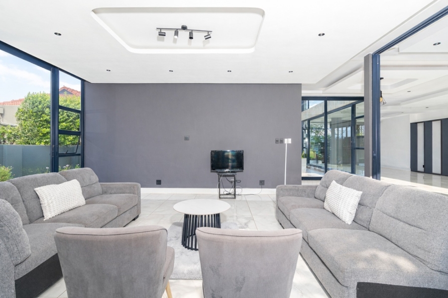 6 Bedroom Property for Sale in The Islands Estates North West